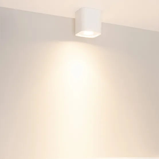 Фото #2 товара Светильник SP-ACENTO-S95x95-10W Warm3000 (WH, 20-45 deg, 230V) (Arlight, IP20 Металл, 5 лет)